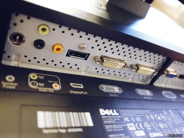 【開箱文】DELL U2711 27吋X2螢幕雙刀流~ 正式服役!!