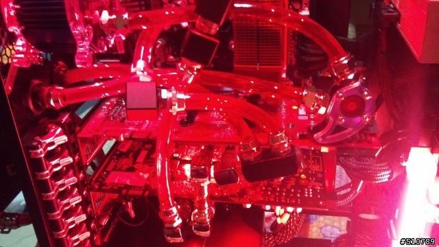 (分享兼開箱..更新完成篇)打造自己的水冷電腦之過程..圖多文長.