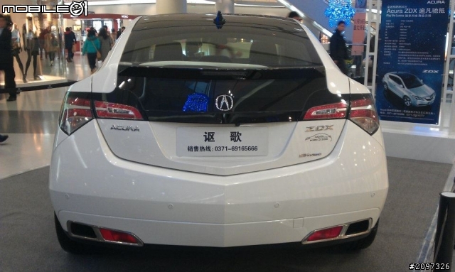 河南鄭州出差在百貨公司拍的新車 請賞圖