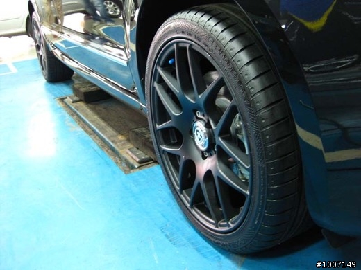 好朋友交新車SKODA Superb combi ~馬上換18"大腳 ~順便分享大會師車友大腳框!