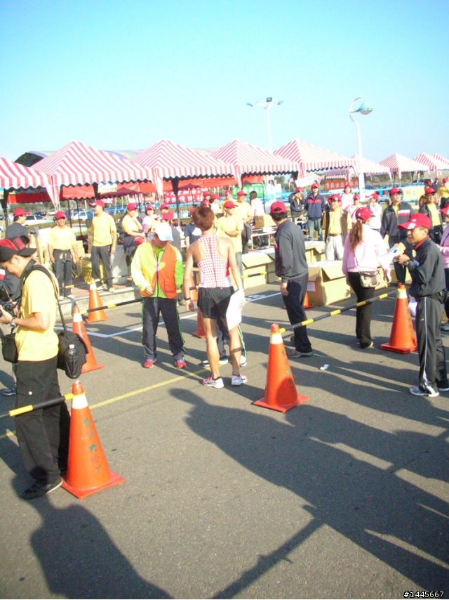 慢慢跑！比較快樂！！