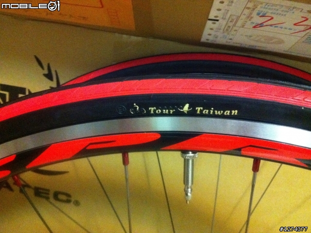 遲到的開箱文 2012 NOVATEC Sprint V2超輕輪組