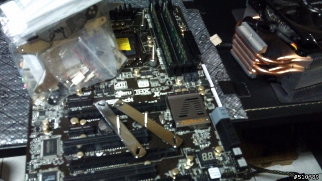 (純開箱) 升級囉! 華擎 Z68 Extreme3 Gen3 與 I7 2600K(水冷機完成囉!)
