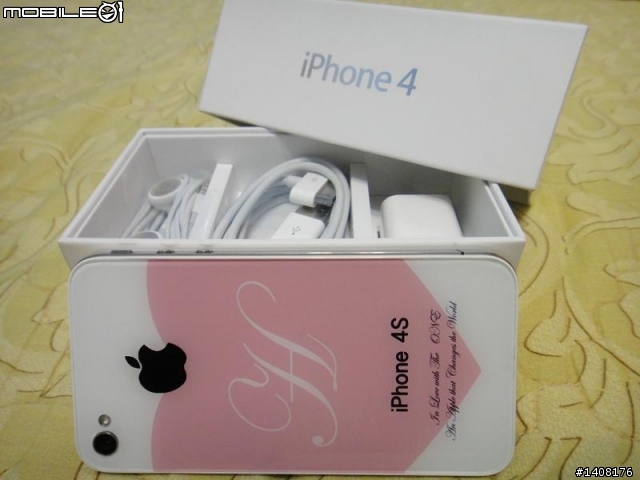 「全台灣唯一真正的iPhone 4S」，容許小弟我為大家博君一笑。