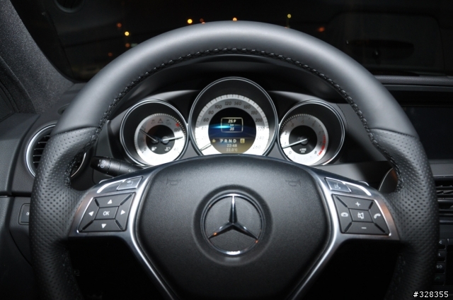 Mercedes Benz C200 2012年式 白色 不專業開箱文