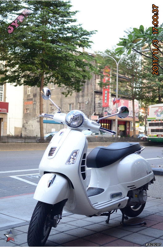 [開箱] 義大利浪漫風情 Piaggio Vespa GTS 300 ie