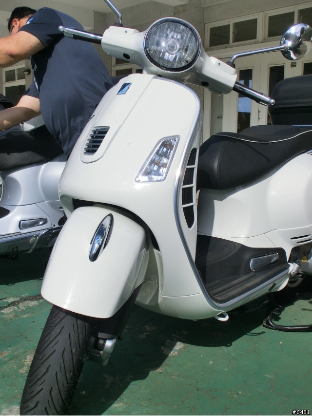 VESPA  GT和GTS淡金出遊
