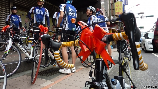 鳶百外木山夜騎團~柳丁 單車迎娶花花日