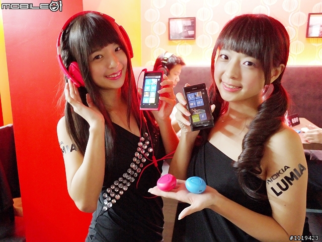【批著N9的外衣強力現身台灣】 Nokia的最新芒果手機 Lumia 800