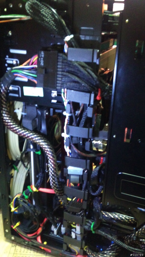 (分享兼開箱..更新完成篇)打造自己的水冷電腦之過程..圖多文長.
