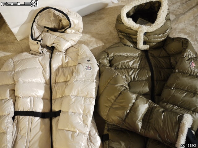 開箱 Moncler 羽毛外套