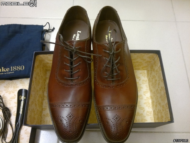 [開箱] Loake Strand雕花皮鞋 及 Timberland 70521