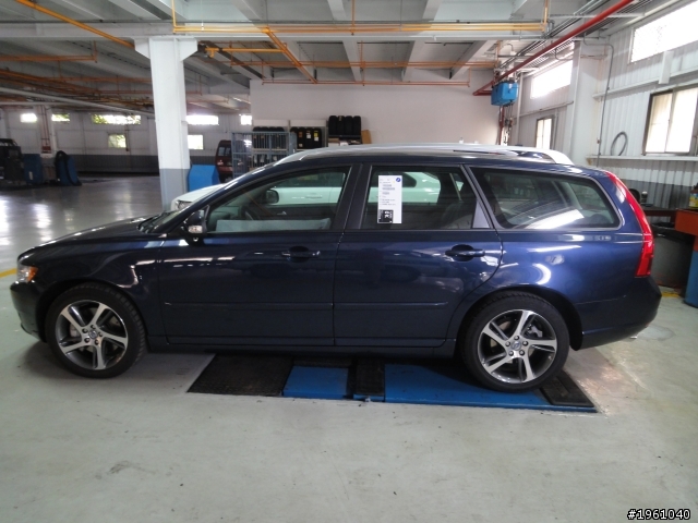 Volvo V50 D4 2012新色498 深海藍照片