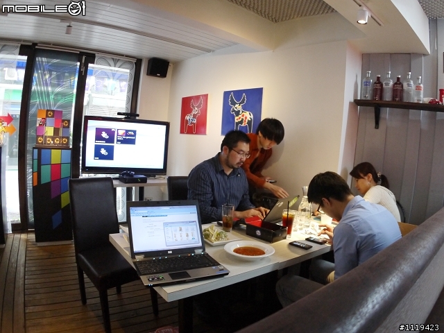 【批著N9的外衣強力現身台灣】 Nokia的最新芒果手機 Lumia 800