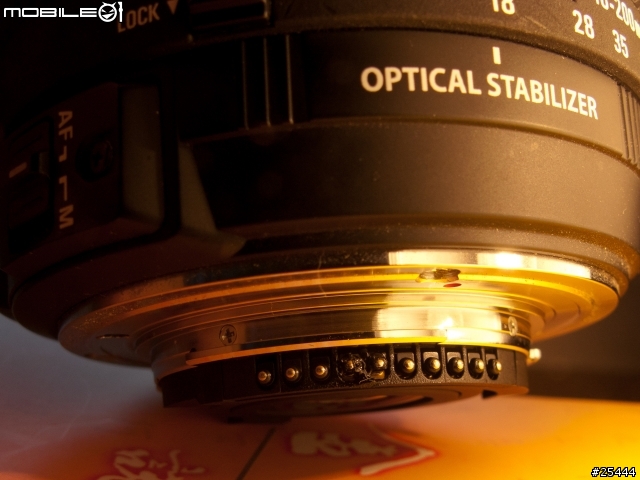接點融化 使用Sigma 18-200 /3.5-6.3 DC OS請小心[新增近距圖片]