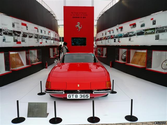 2011年底車展前哨站 - 微風廣場法拉利行動博物館