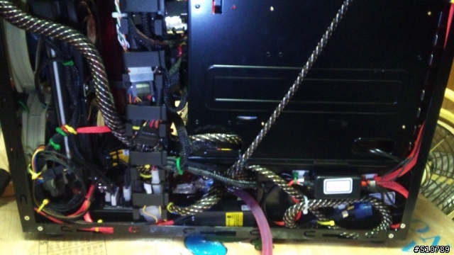 (分享兼開箱..更新完成篇)打造自己的水冷電腦之過程..圖多文長.