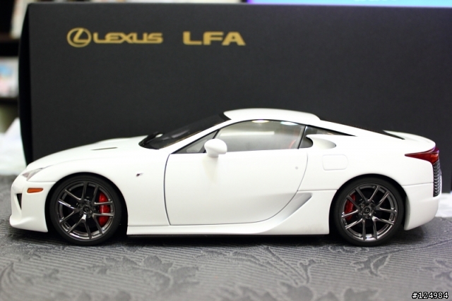 11月份交車好禮, LFA AUTOart 模型車