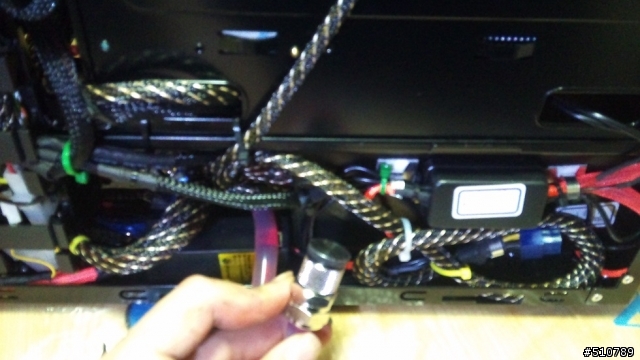(分享兼開箱..更新完成篇)打造自己的水冷電腦之過程..圖多文長.