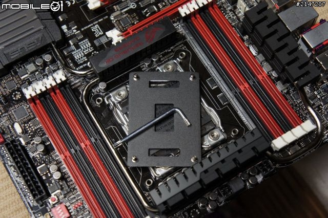 [狂]: Asus Rampage IV Extreme +i7-3960x.簡略教學含極限測試