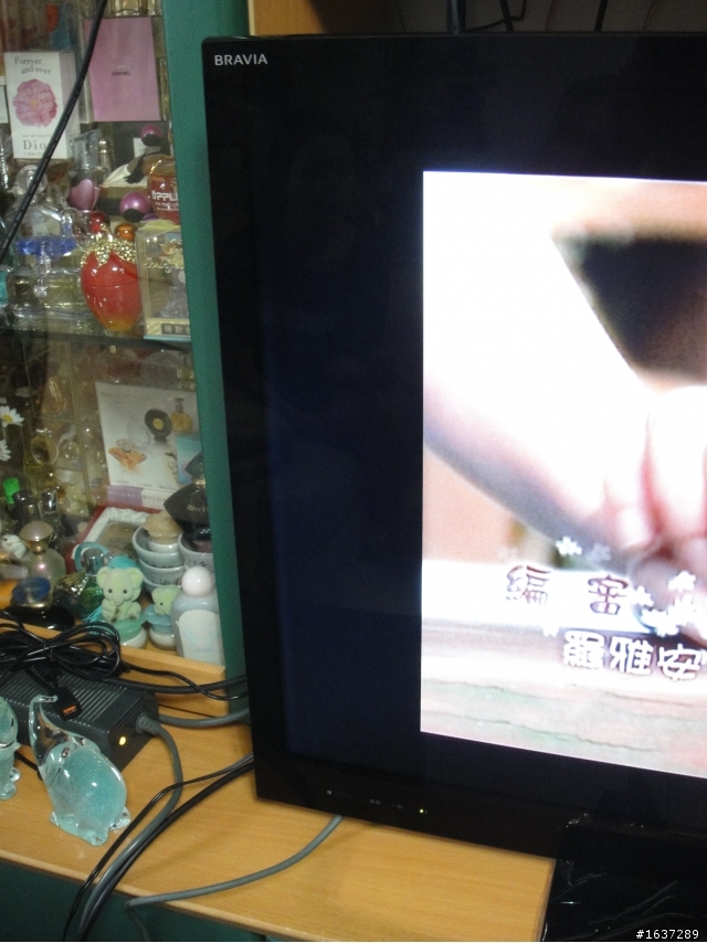 SONY 40" NX720 左右邊溢光問題