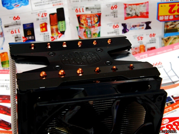 分享巴扣牌推土機、中文Win8系統蹦出新滋味(新增空冷hyper 612 pwm基本、大超5G溫度)