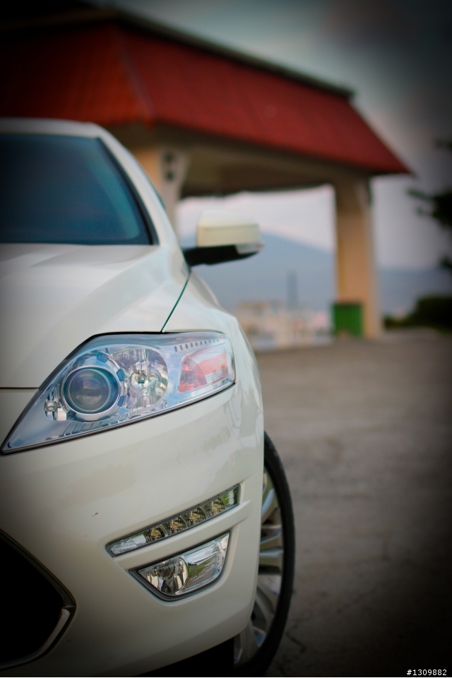 ~硬是要開箱的MONDEO TDCI 白豪莽~