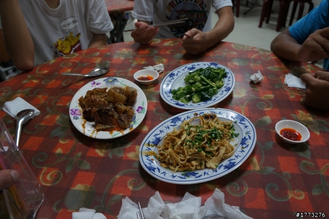 頭城麻醬麵+蛤蜊湯~!!