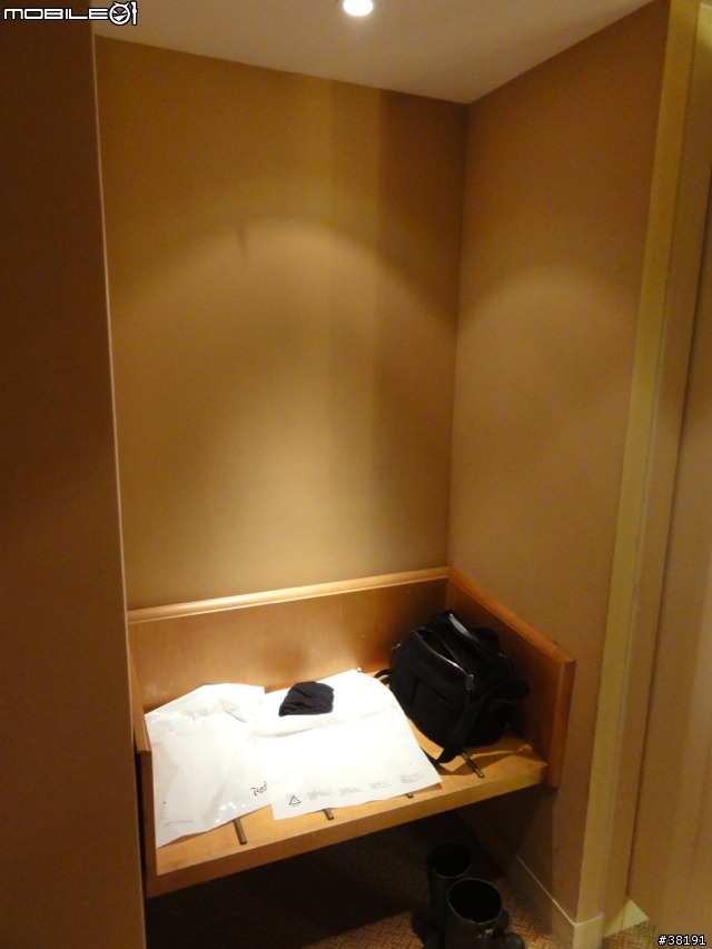 [遊記] 法比荷之旅（Day 1 ）凱旋門、巴黎鐵塔、羅浮宮、賽納河（圖多，慎入）