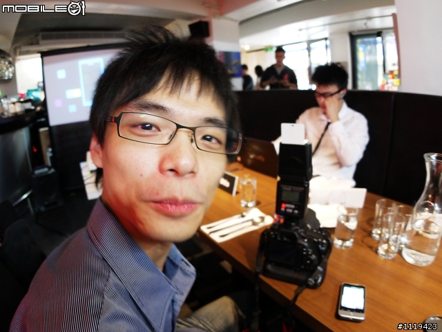 【批著N9的外衣強力現身台灣】 Nokia的最新芒果手機 Lumia 800