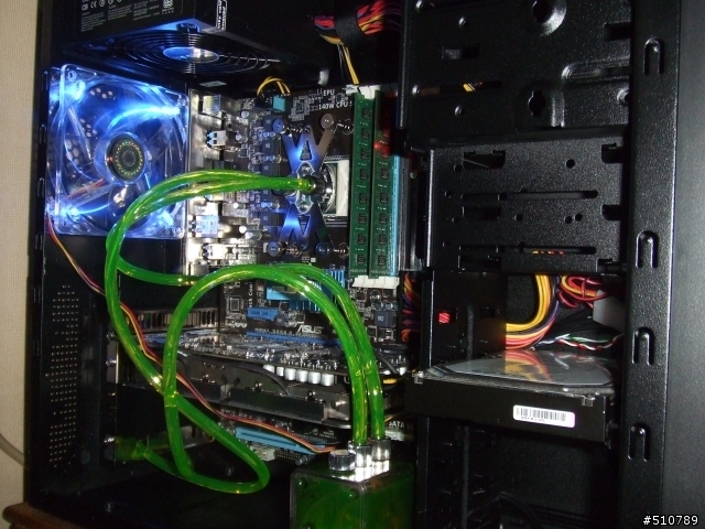 (分享兼開箱..更新完成篇)打造自己的水冷電腦之過程..圖多文長.