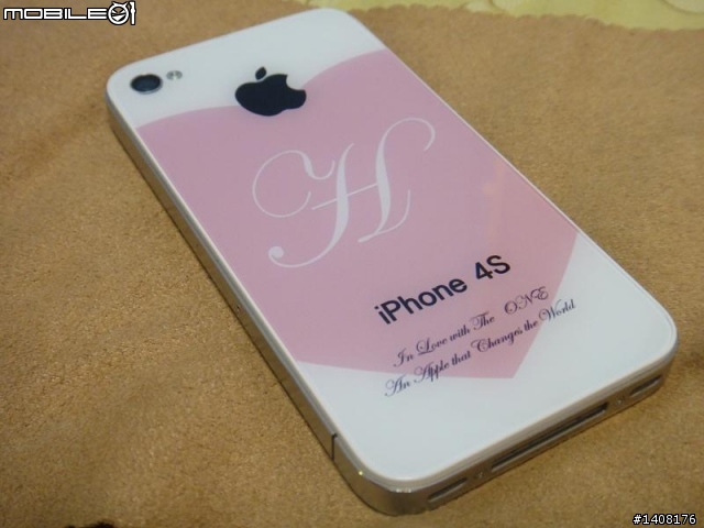 「全台灣唯一真正的iPhone 4S」，容許小弟我為大家博君一笑。