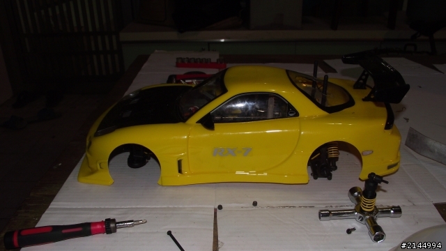玩了一個禮拜的COLT  1/10 黃RX-7