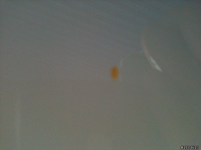 車身上的小黃點