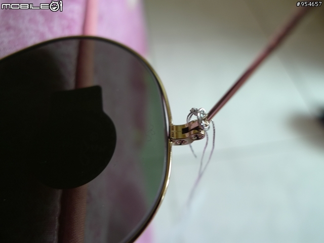 RAY BAN 3026請問這支算瑕疪嗎???