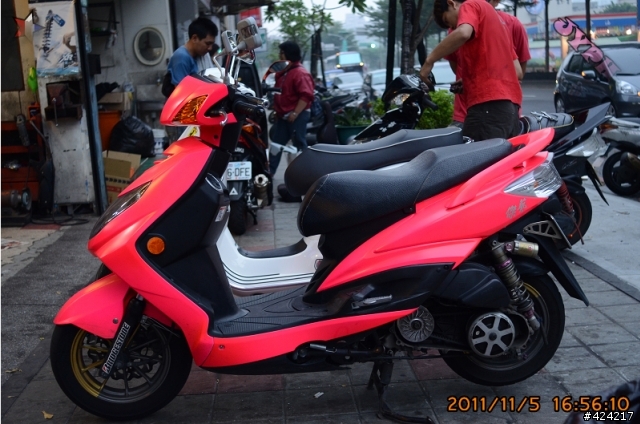 [開箱] 義大利浪漫風情 Piaggio Vespa GTS 300 ie