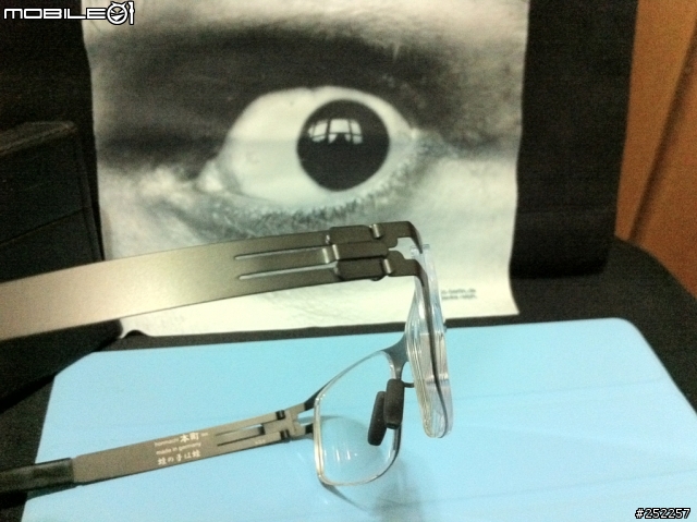 [醇圖片分享] 德國薄鋼的2兄弟們見面了 (ic! berlin + Mykita) ^_^