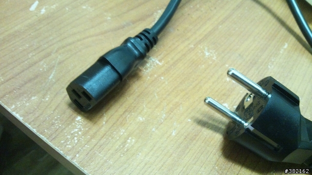 請教一個關於電源線的問題