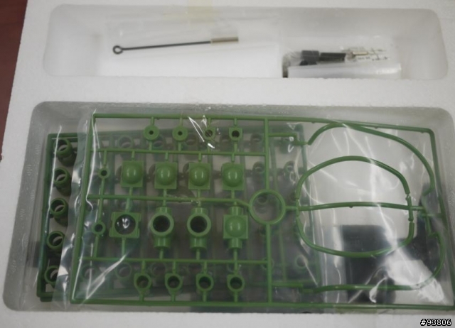[簡易開箱] 1/60 RC RADIO TECH ZAKU II 入手 (遙控薩克)