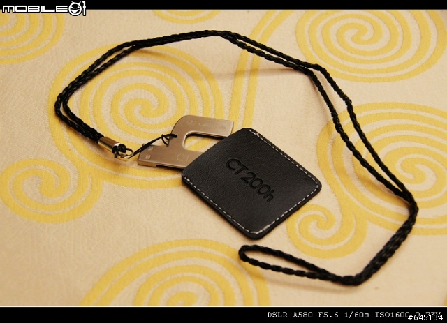 CT200"h"...........................隨身碟簡易開箱