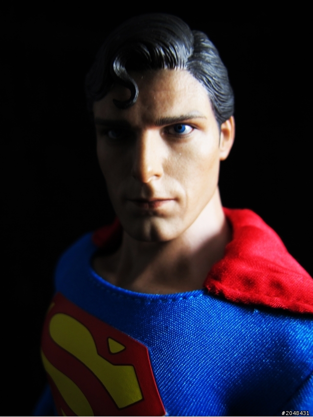 HOT TOYS SUPERMAN