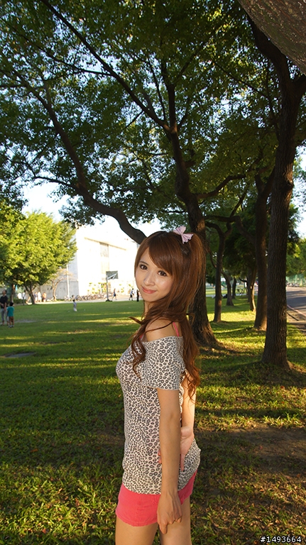 算了~~看正妹 培養好心情吧!!(100分女孩-PATTY小豬!!)