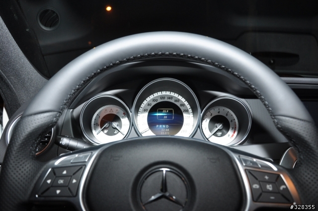 Mercedes Benz C200 2012年式 白色 不專業開箱文