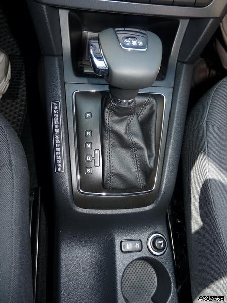 [不專業開箱文] 雪怪 Yeti 1.2 TSI 鉑金灰