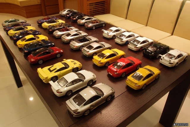 歡迎蒞臨Porsche 911(996)全車系1/18模型發表會【共30台】