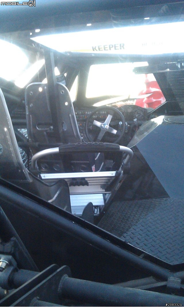 在路上碰到蝙蝠俠了!!! (有圖有真相)