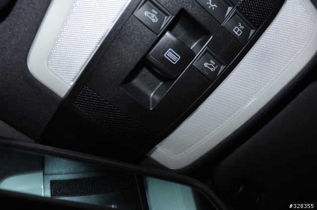 Mercedes Benz C200 2012年式 白色 不專業開箱文