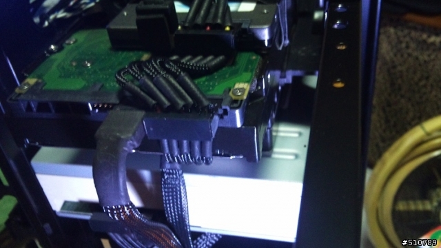 (分享兼開箱..更新完成篇)打造自己的水冷電腦之過程..圖多文長.