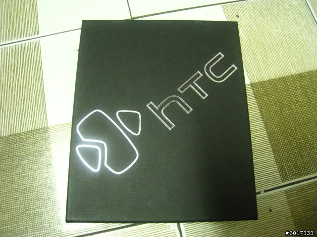 HTC  Rhyme胭紫紅入手囉~