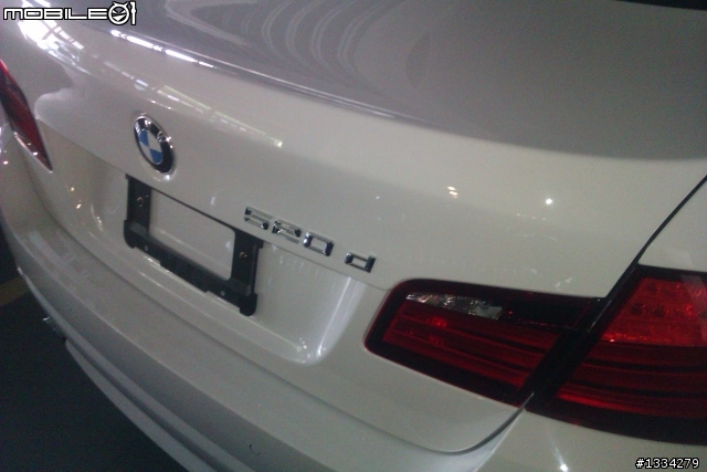 大白終於游入港(2012 F10 520D)